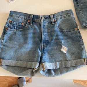 Levi’s shorts
